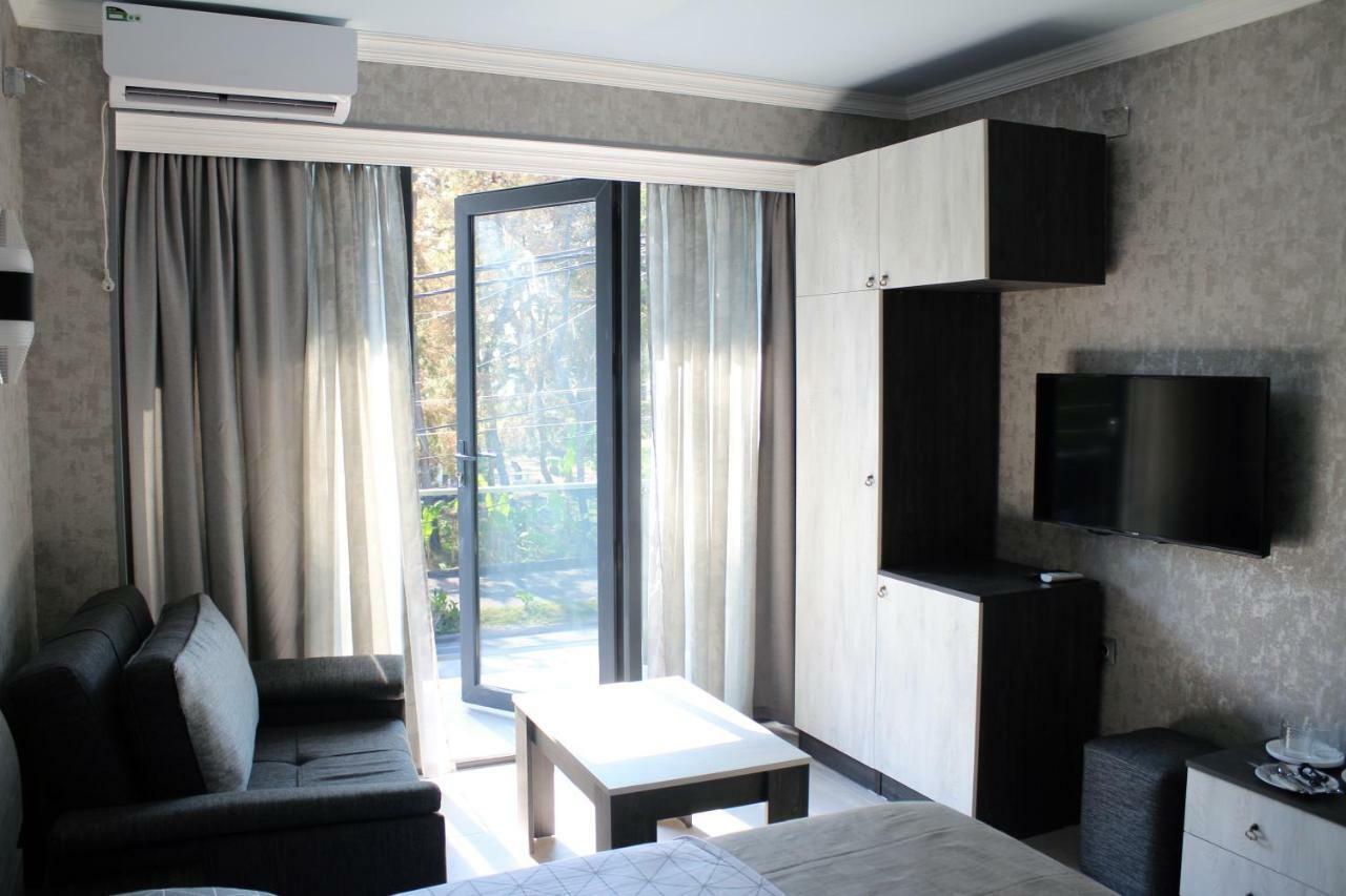 Hotel Golden Lion Kobuleti Exterior foto